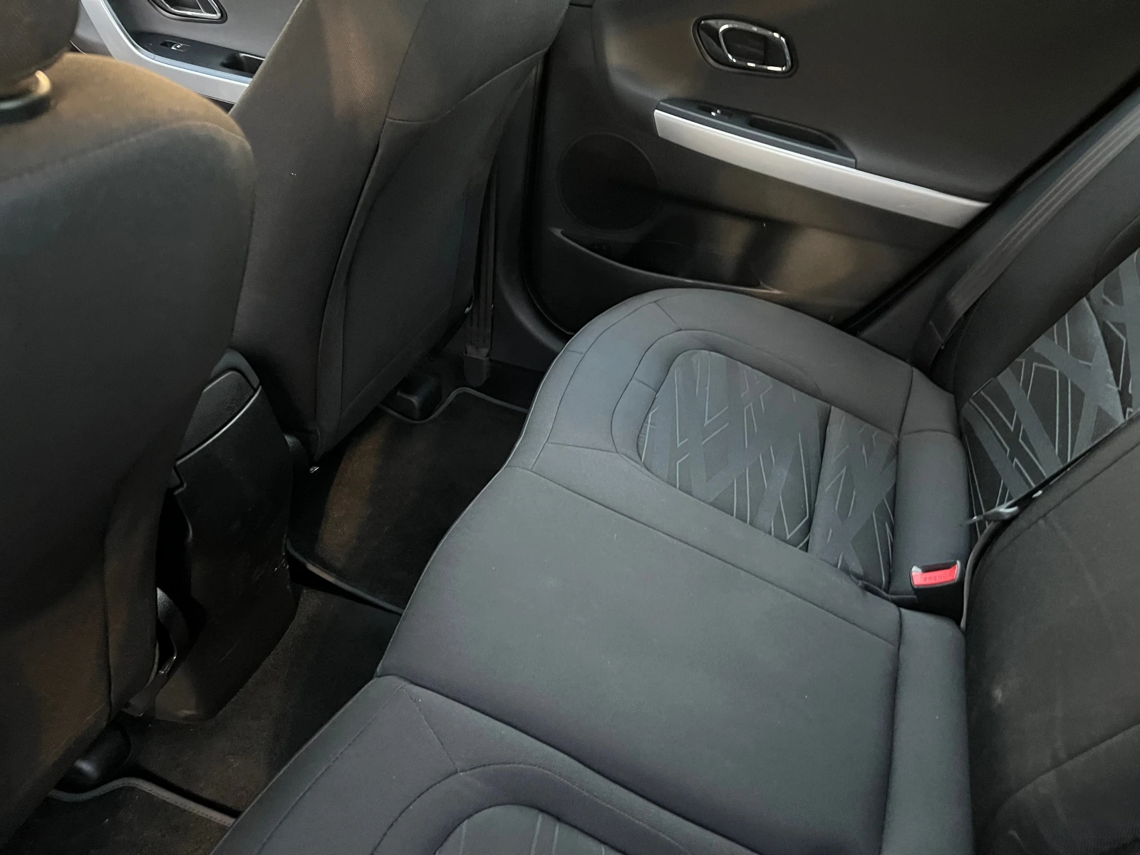 Kia Ceed 1.4 CVVT 100 кс, снимка 11 - Автомобили и джипове - 54093091