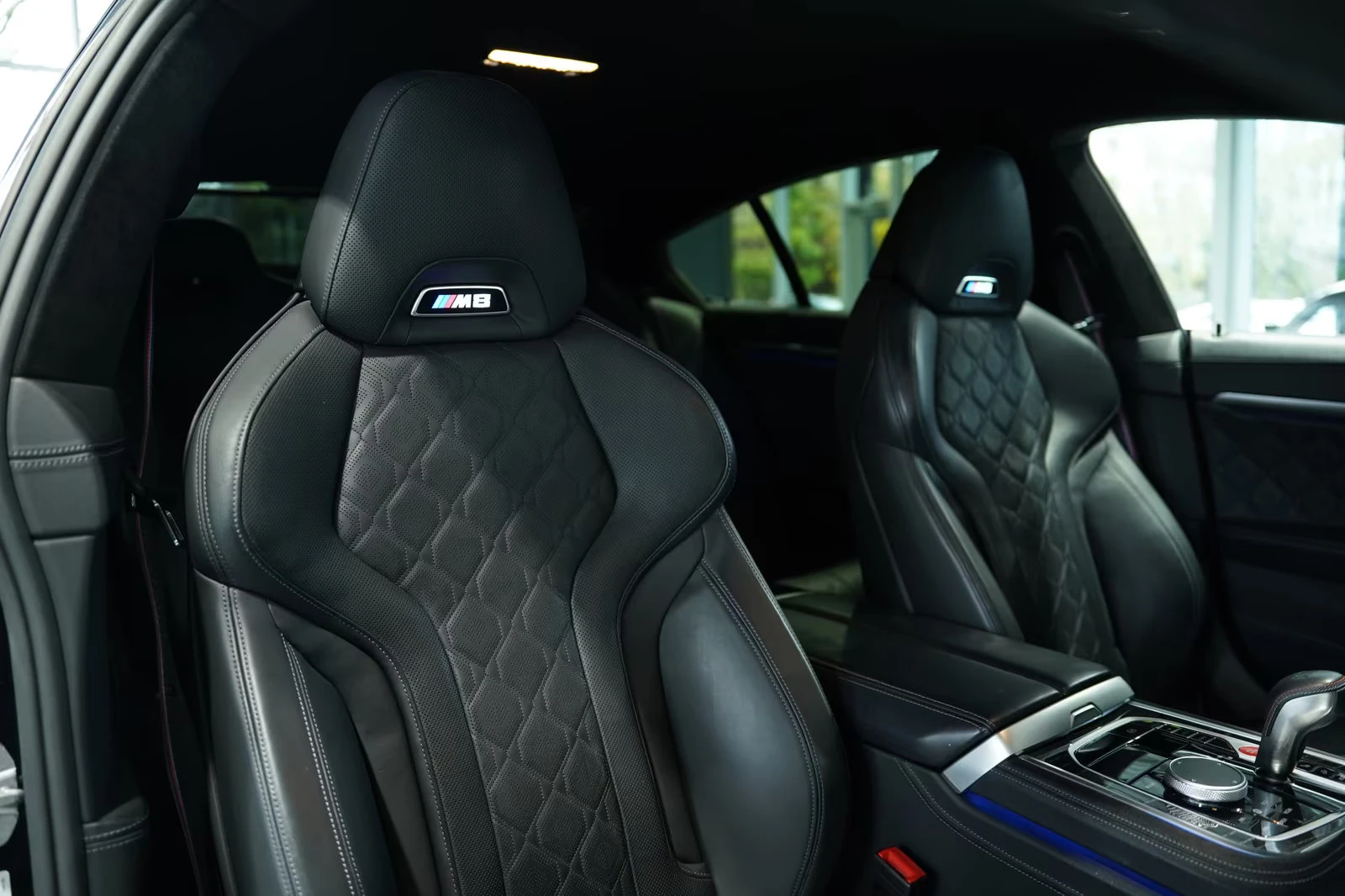 BMW M8 COMPETITIO/GRANCOUPE/625HP/CARBON/360/B&O/HUD/381z, снимка 14 - Автомобили и джипове - 54378178