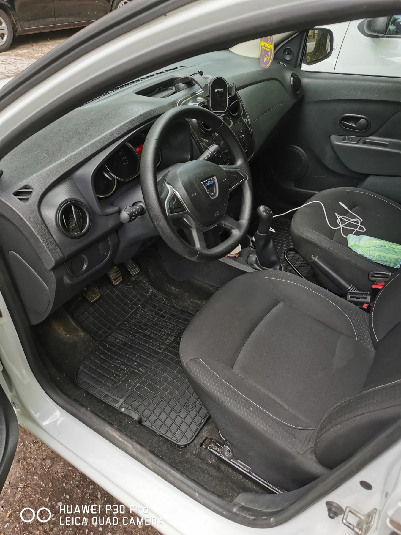 Dacia Sandero N1, снимка 12 - Автомобили и джипове - 54378231