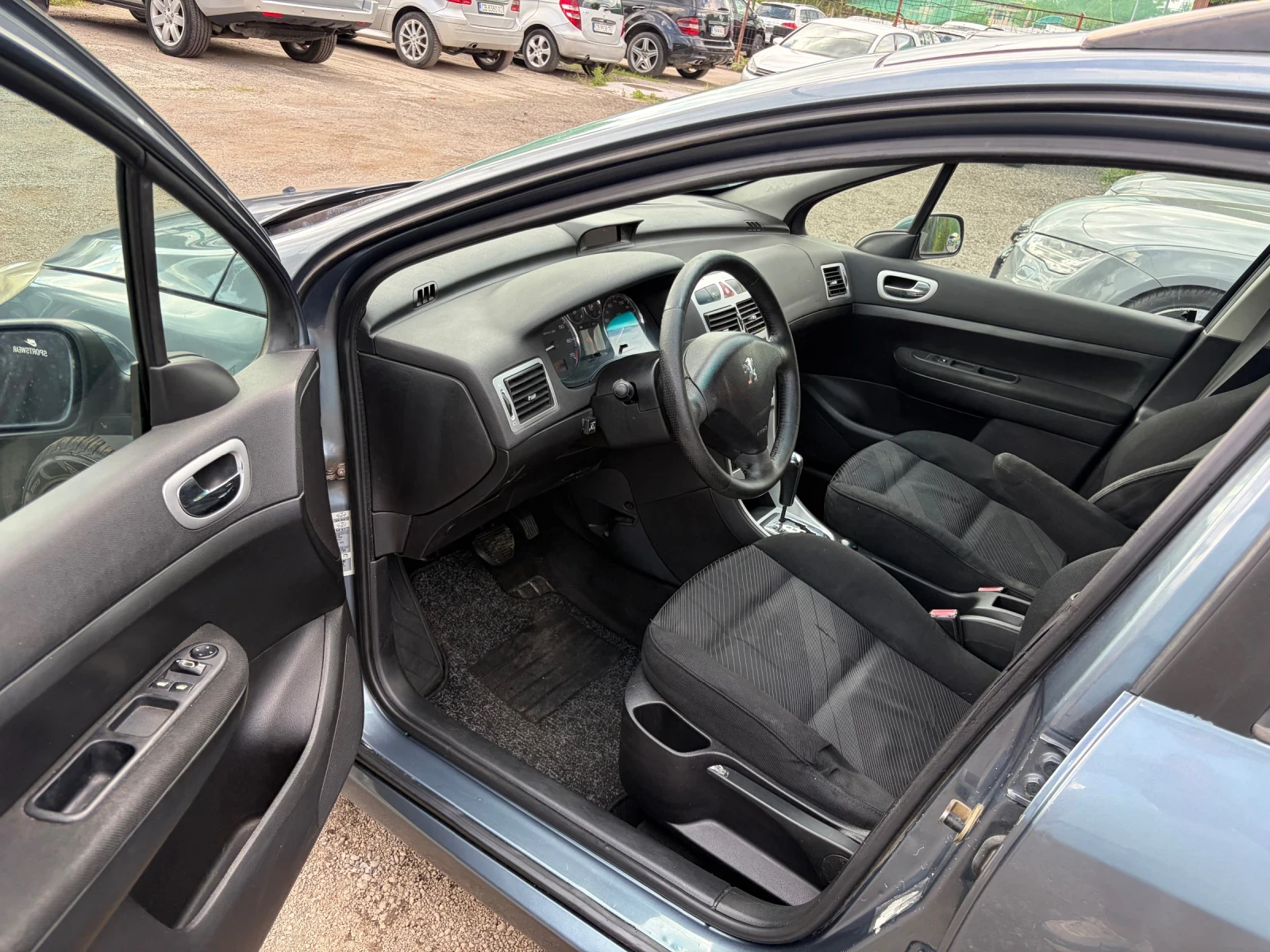 Peugeot 307, снимка 8 - Автомобили и джипове - 54706957
