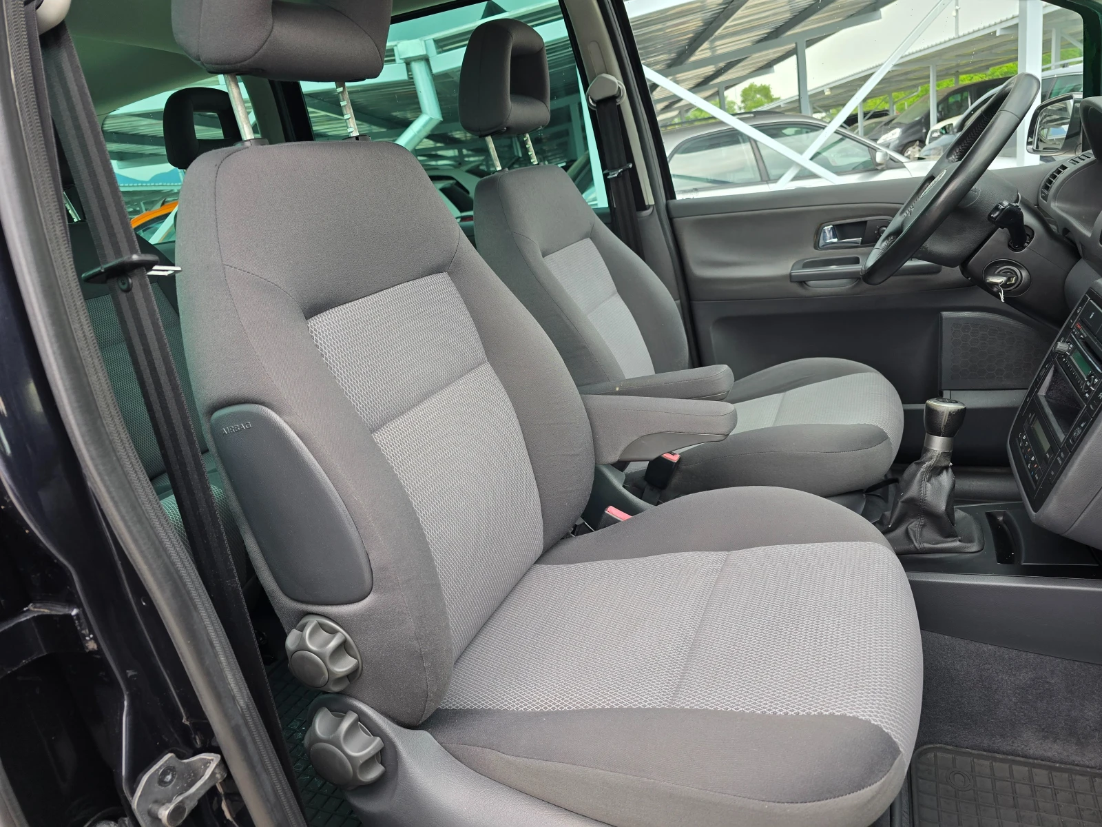 Seat Alhambra 1, 9 TDI КЛИМАТРОНИК !!  , снимка 10 - Автомобили и джипове - 54807236