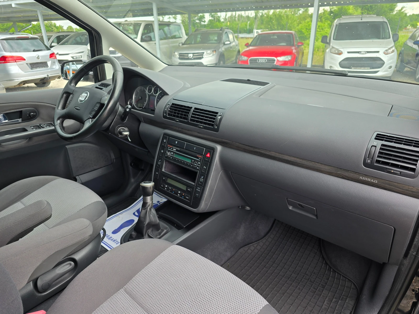 Seat Alhambra 1, 9 TDI КЛИМАТРОНИК !!  , снимка 9 - Автомобили и джипове - 54807236