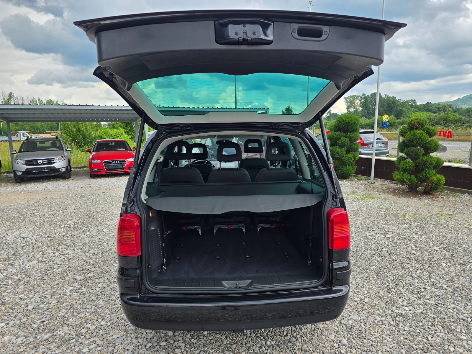 Seat Alhambra 1, 9 TDI КЛИМАТРОНИК !!  , снимка 15 - Автомобили и джипове - 54807236