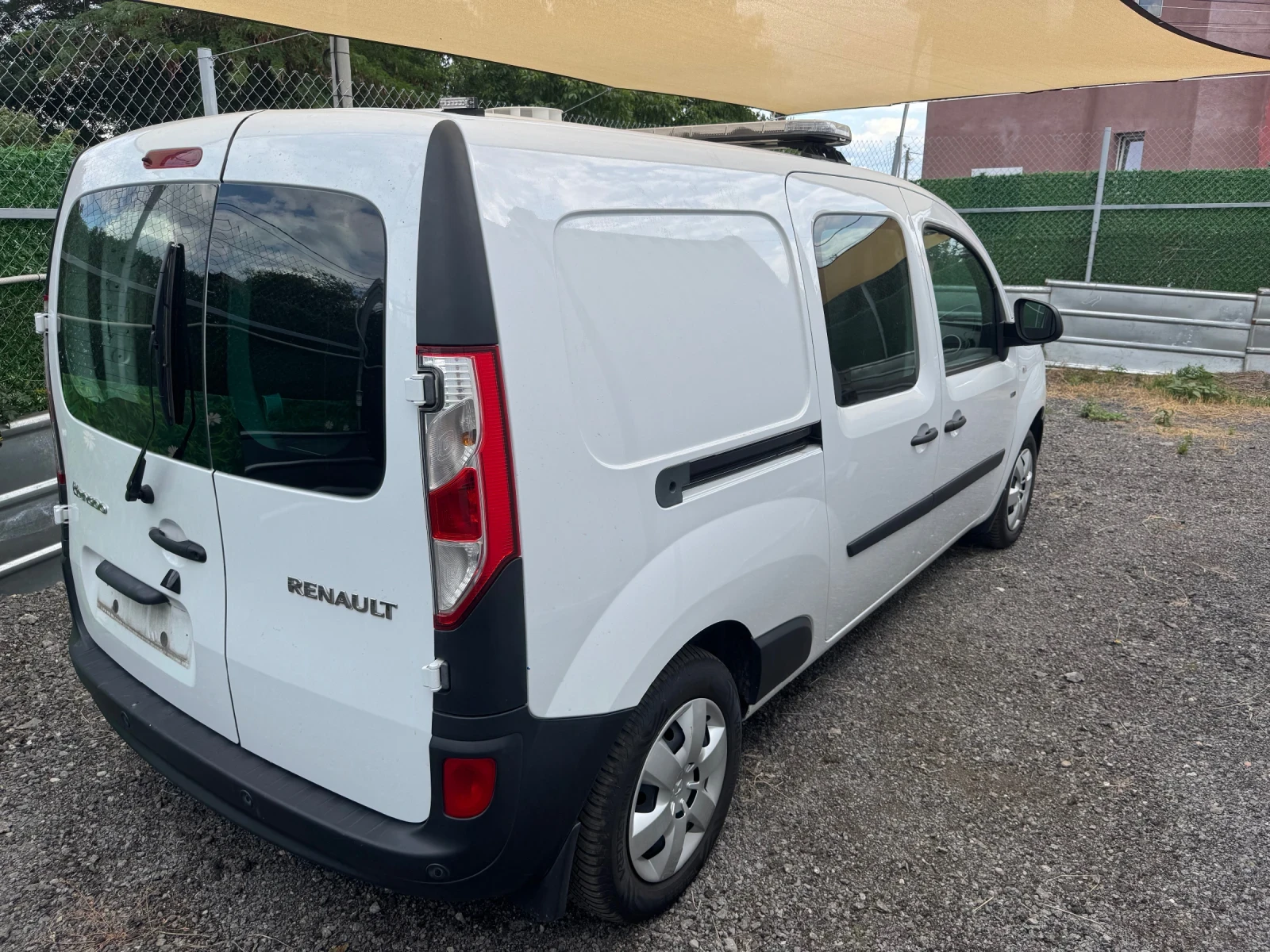 Renault Kangoo Maxi 90% SoH като нова, снимка 11 - Автомобили и джипове - 54827094