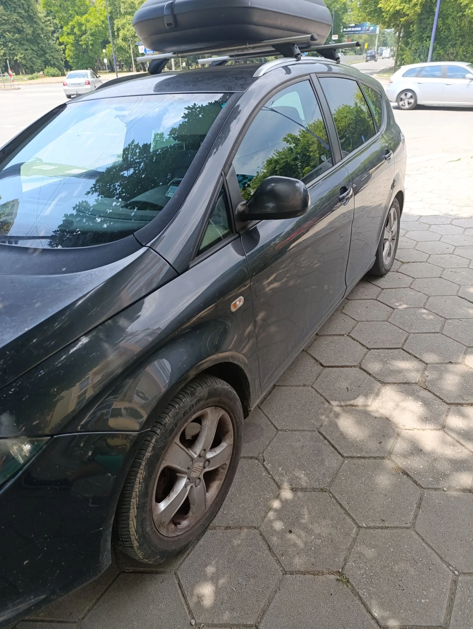 Seat Altea 1.9, снимка 2 - Автомобили и джипове - 55058653