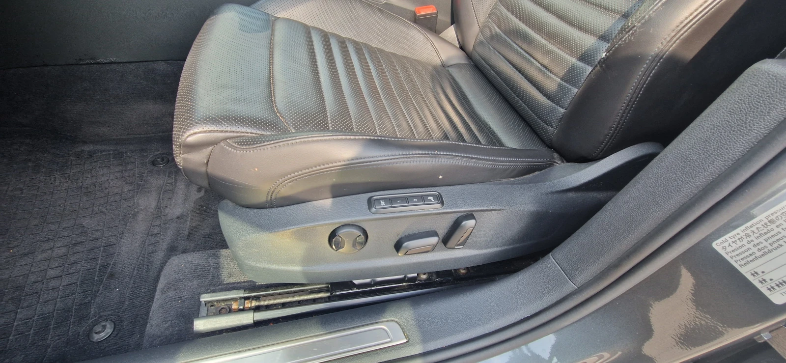 VW Passat Highline 2.0 TDI 4Motion| DCC | Панорама, снимка 8 - Автомобили и джипове - 55131239