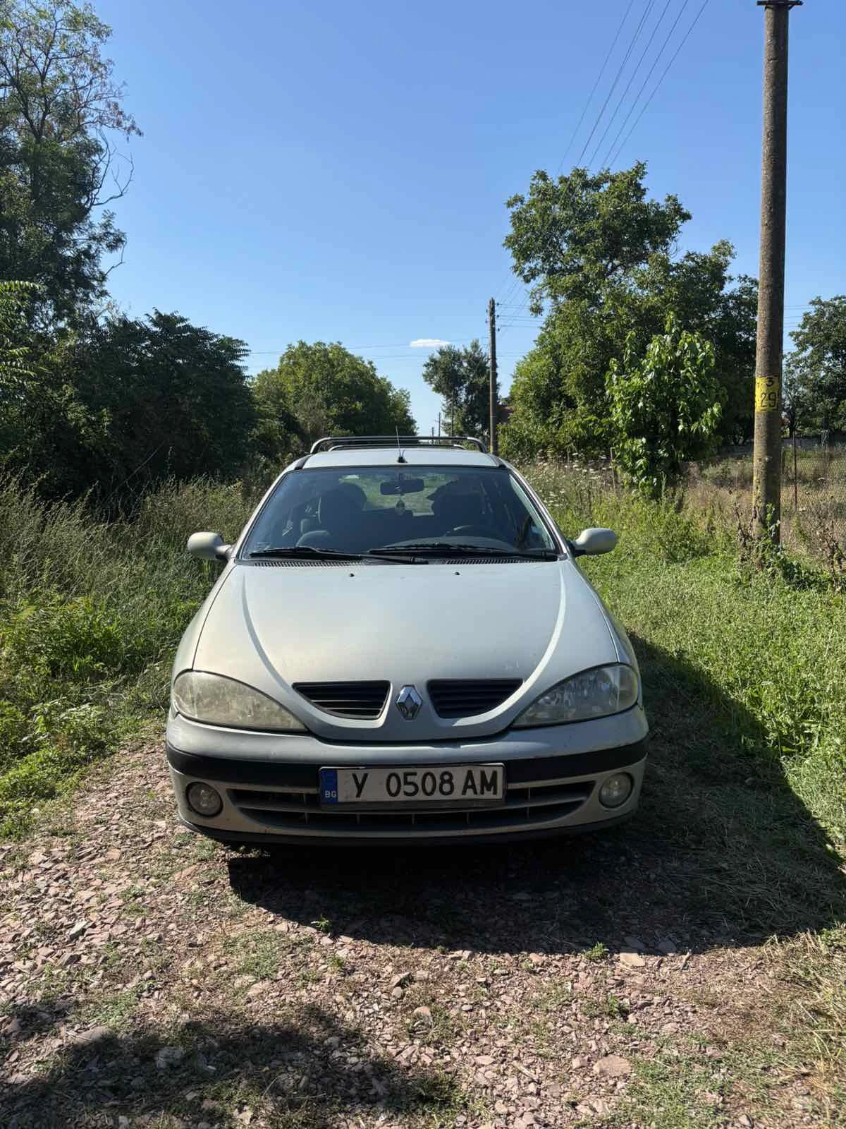 Renault Megane гаражен, снимка 1 - Автомобили и джипове - 55545301