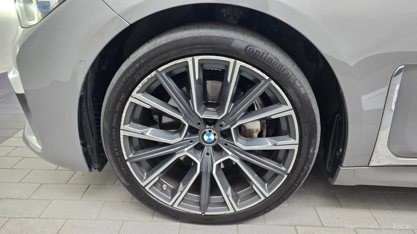 BMW 740 Li* XDRIVE* MSPORT* DISTRONIC* 360* МАСАЖИ* ОБДУХ*, снимка 16 - Автомобили и джипове - 55691667