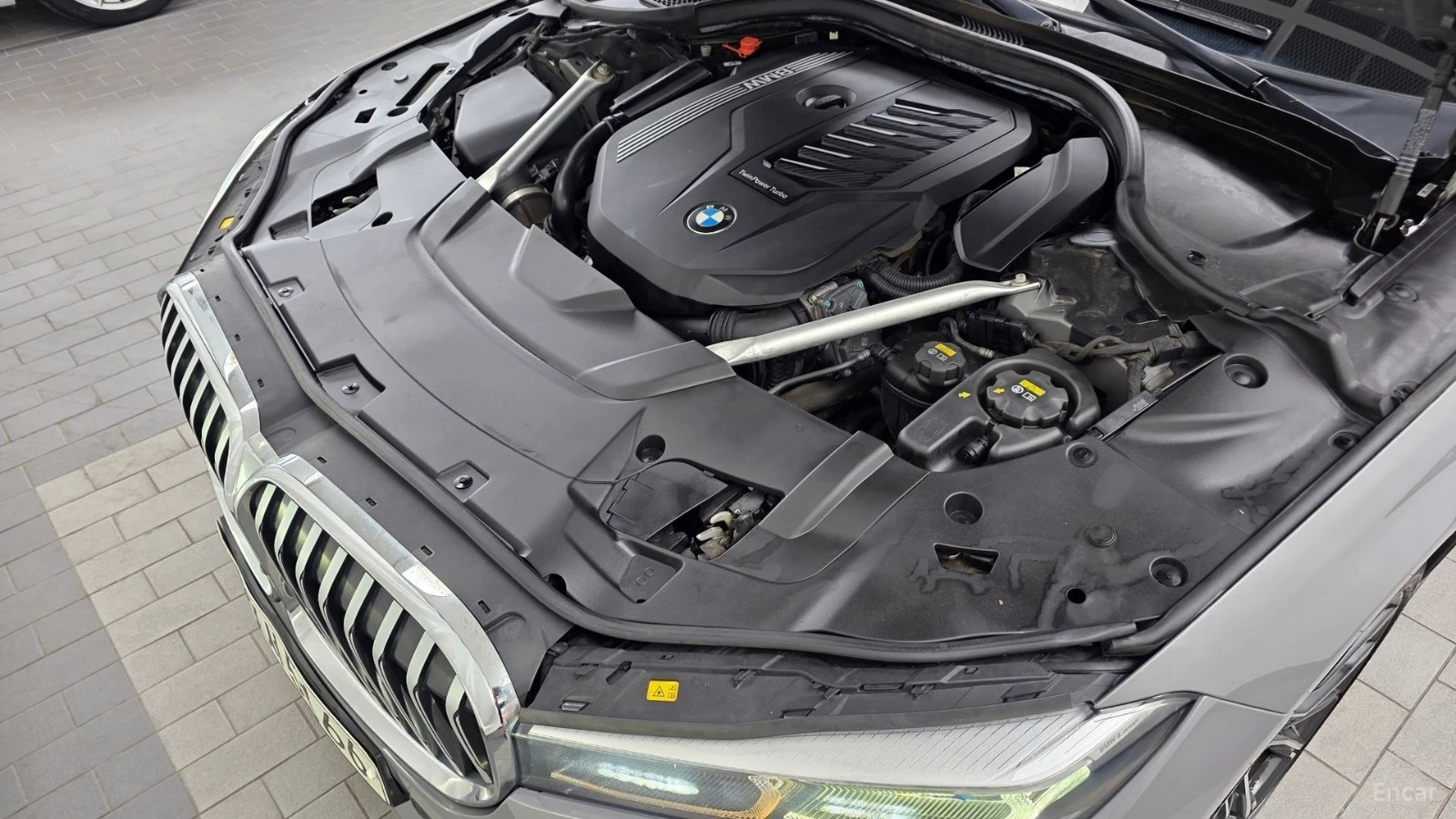 BMW 740 Li* XDRIVE* MSPORT* DISTRONIC* 360* МАСАЖИ* ОБДУХ*, снимка 17 - Автомобили и джипове - 55691667