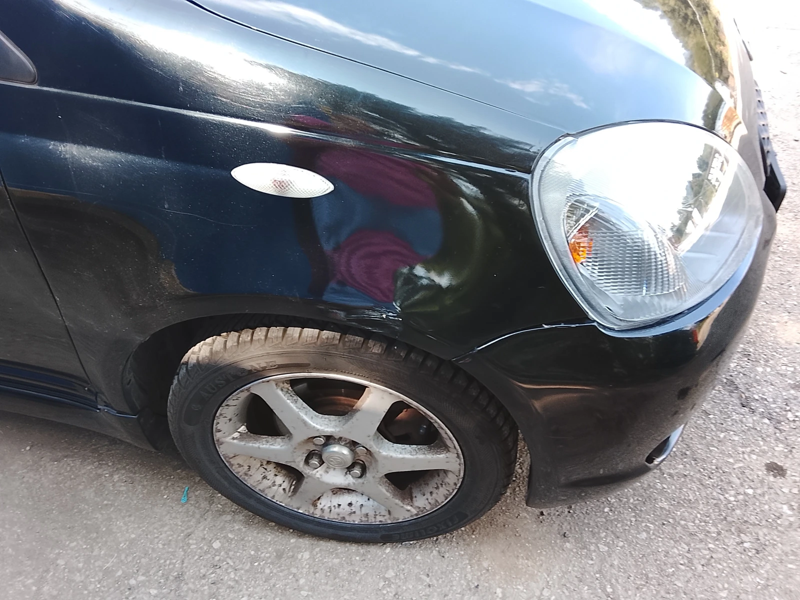 Toyota Yaris 1.5i 16V T Sport, снимка 12 - Автомобили и джипове - 55779377