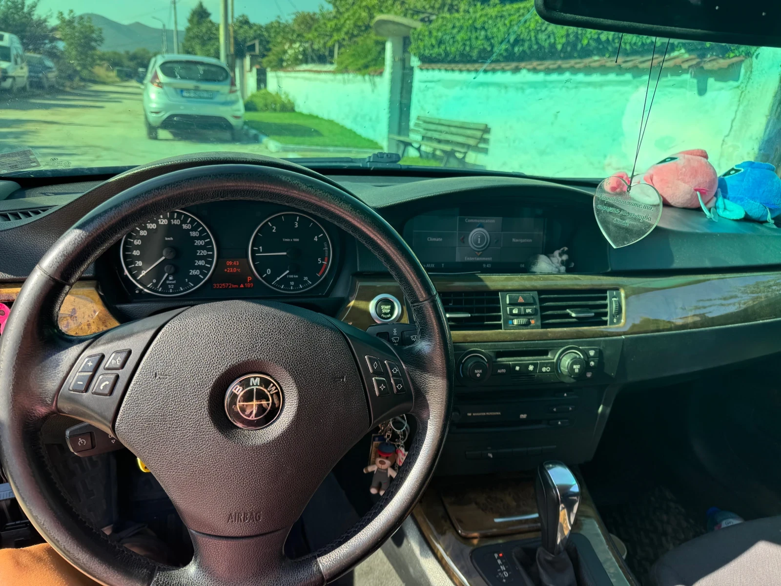 BMW 320, снимка 4 - Автомобили и джипове - 55947415