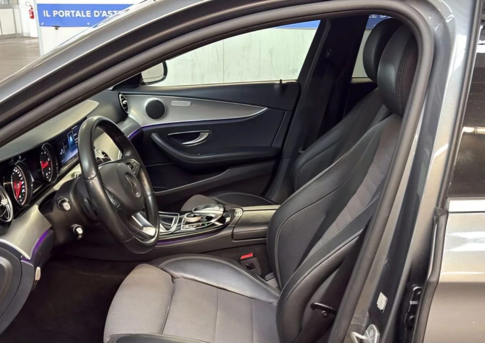 Mercedes-Benz E 220, снимка 8 - Автомобили и джипове - 55992054