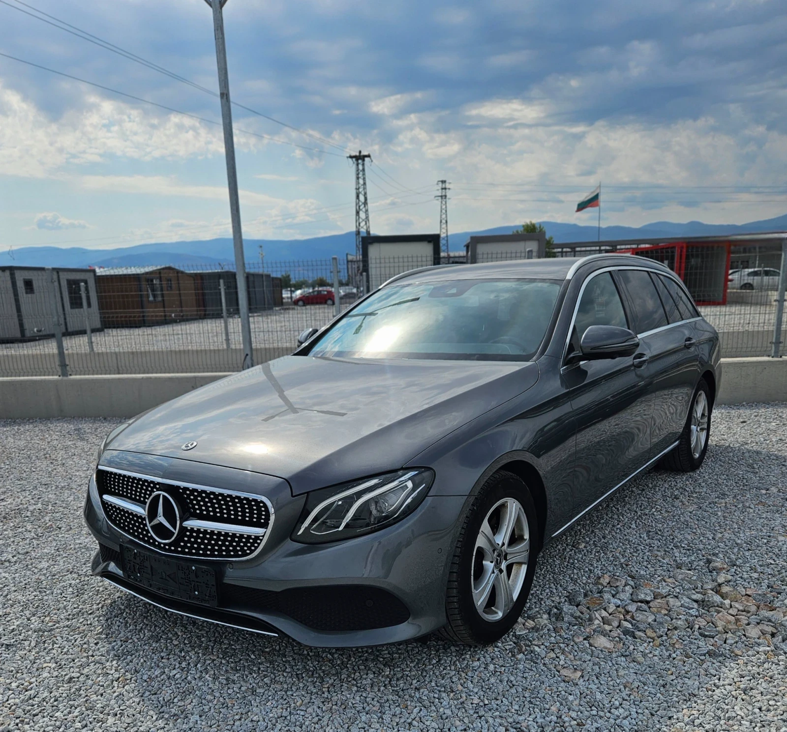 Mercedes-Benz E 220