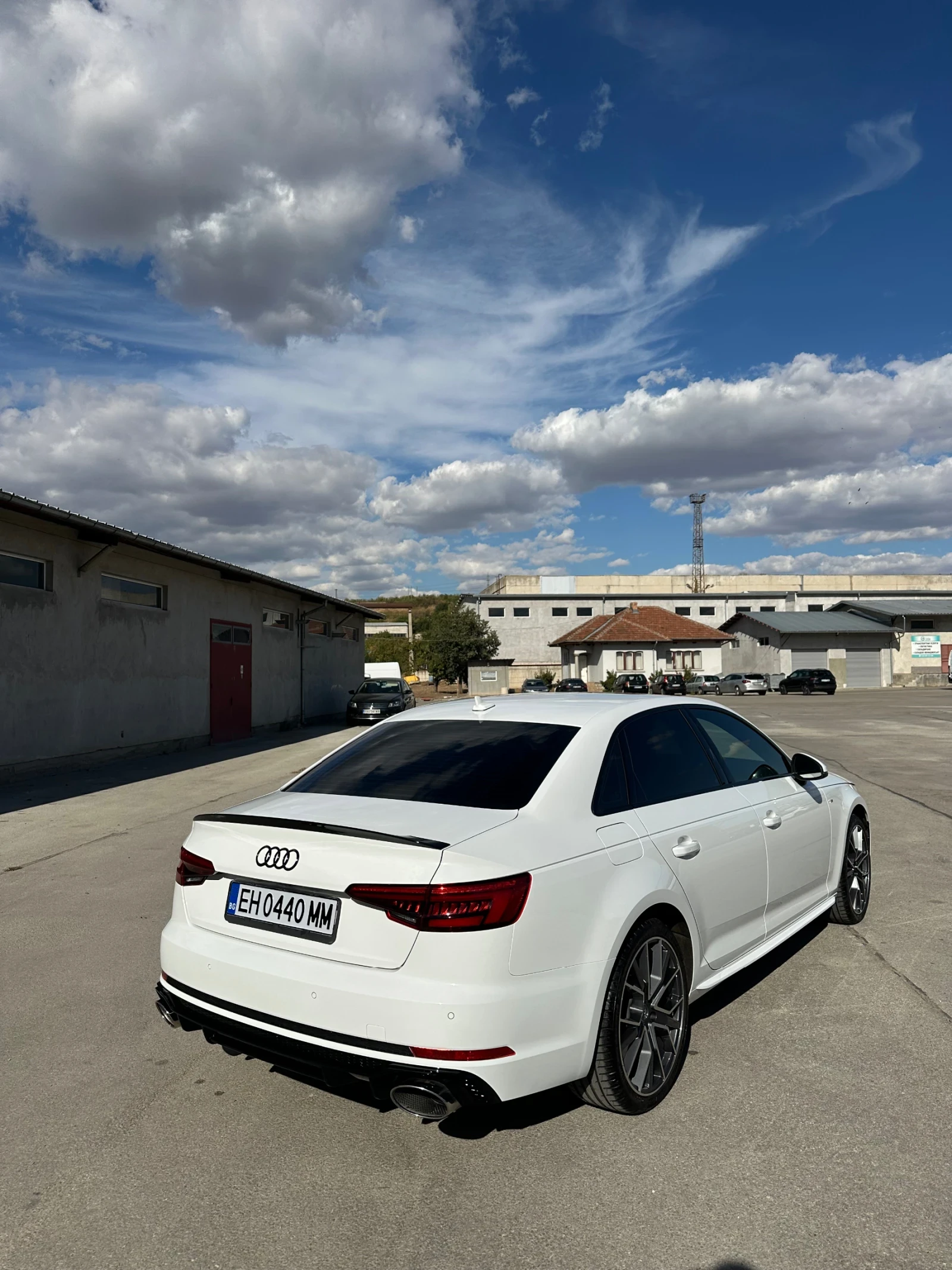 Audi A4 2.0TFSI, снимка 5 - Автомобили и джипове - 56246492