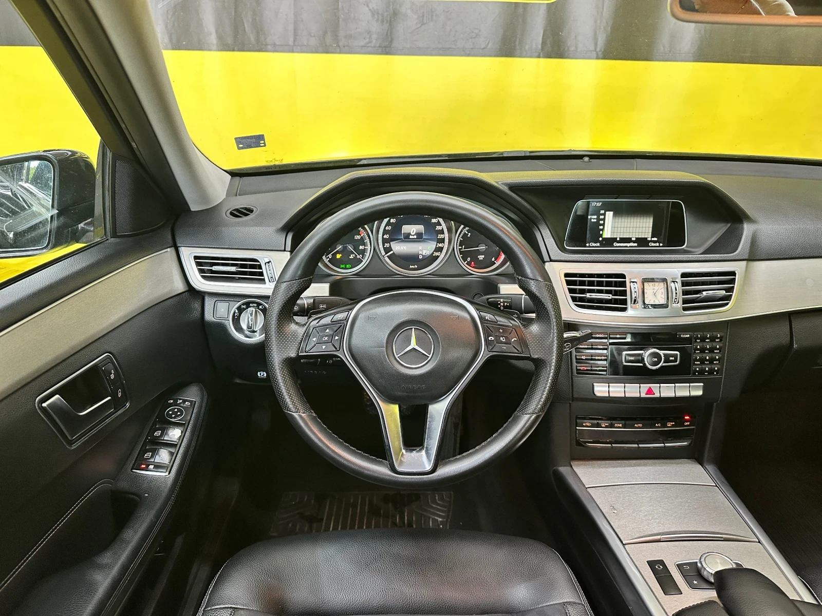Mercedes-Benz E 200 AMG63pack/Facelift, снимка 8 - Автомобили и джипове - 56253909