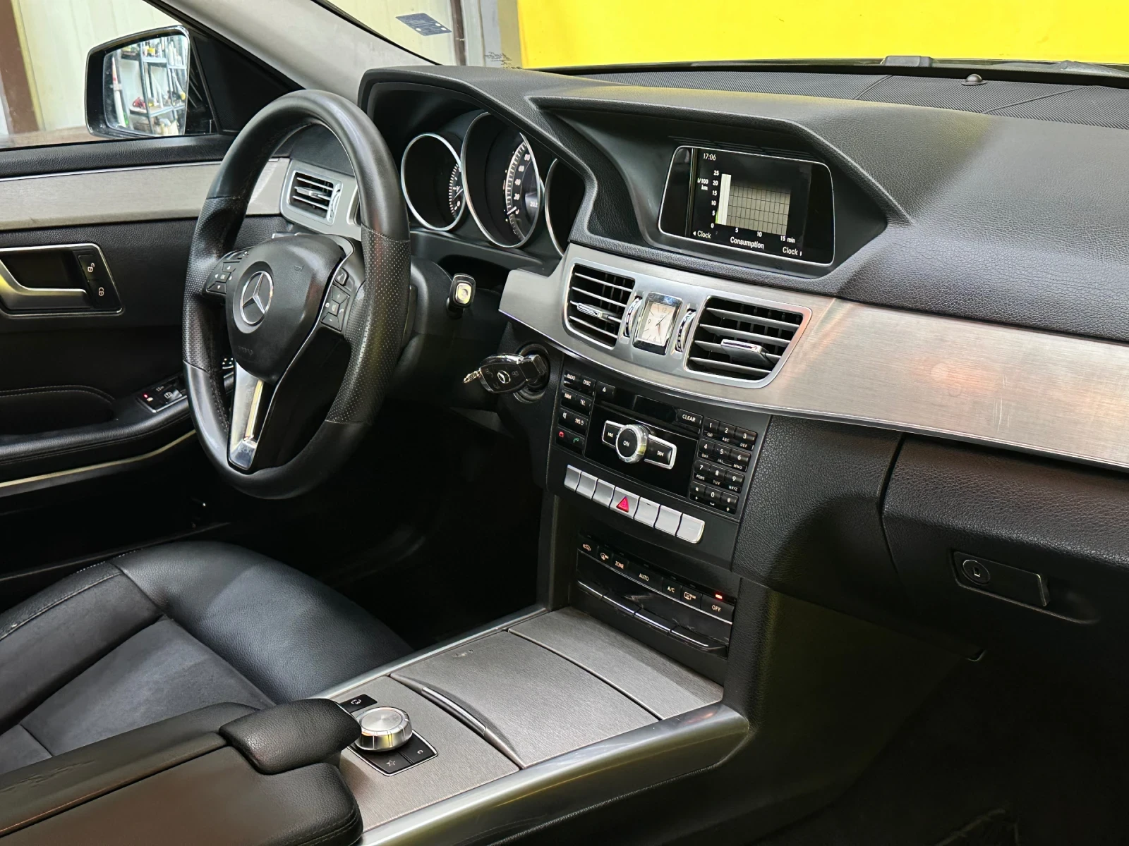 Mercedes-Benz E 200 AMG63pack/Facelift, снимка 9 - Автомобили и джипове - 56253909