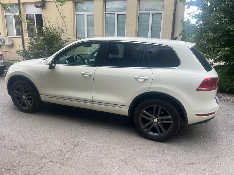 VW Touareg 3.0 tdi 239к.с. ПРОМОЦИЯ ДО КРАЯ НА МЕСЕЦА, снимка 8 - Автомобили и джипове - 47132685