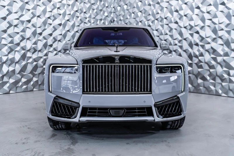 Rolls-Royce Cullinan Black Badge, снимка 2 - Автомобили и джипове - 49061033