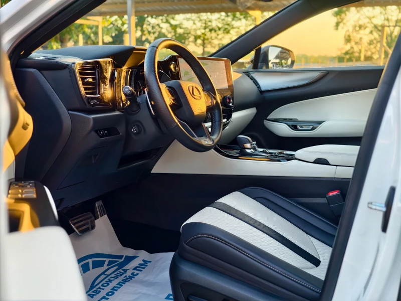 Lexus NX 450 + /F Sport/360Camera/HUD/EU, снимка 14 - Автомобили и джипове - 51540321