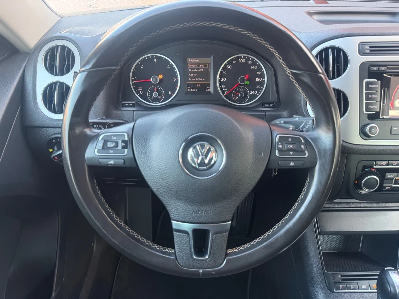 VW Tiguan 2.0TDI* 100%km* AUTOMATIK* FACE* PANORAMA* FULL* , снимка 7 - Автомобили и джипове - 53093546