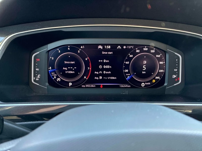 VW Tiguan * Comfortline * Camera* Navi* Keyless, снимка 8 - Автомобили и джипове - 53344951