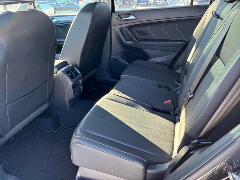 VW Tiguan * Comfortline * Camera* Navi* Keyless, снимка 13 - Автомобили и джипове - 53344951