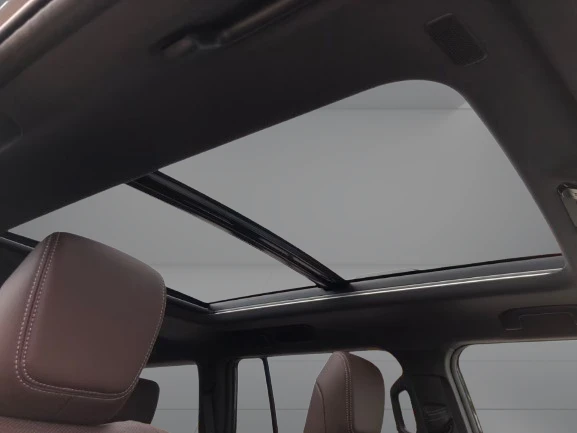 Toyota Land cruiser 2.8 D-4D = NEW = Lounge Гаранция, снимка 10 - Автомобили и джипове - 54139008