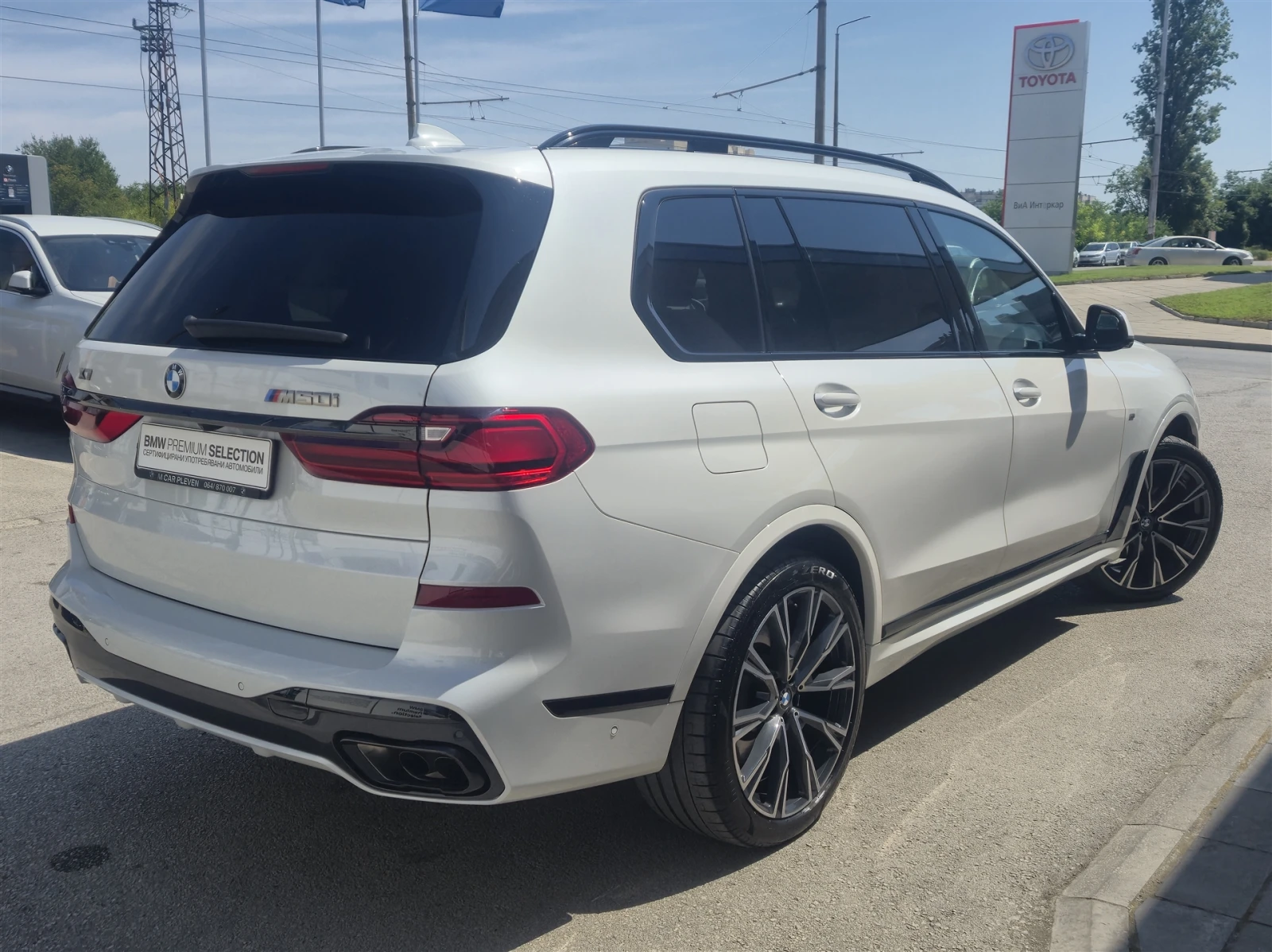 BMW X7 M50i - изображение 2
