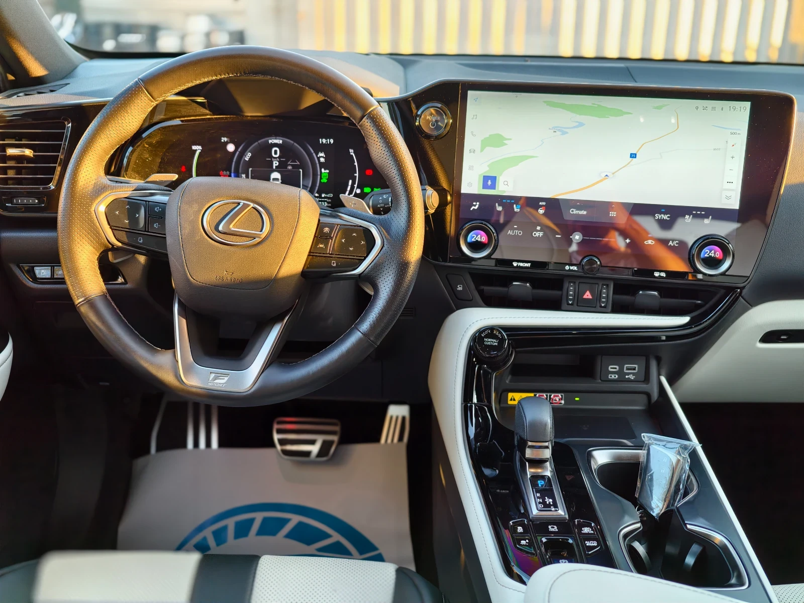Lexus NX 450 + /F Sport/360Camera/HUD/EU | Mobile.bg   11