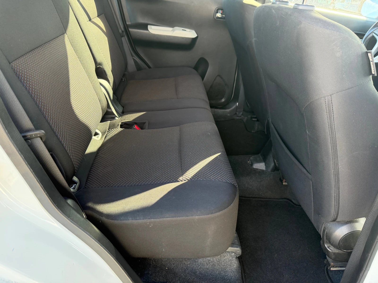 Suzuki Ignis 1.2   4х4 | Mobile.bg — изображение 14