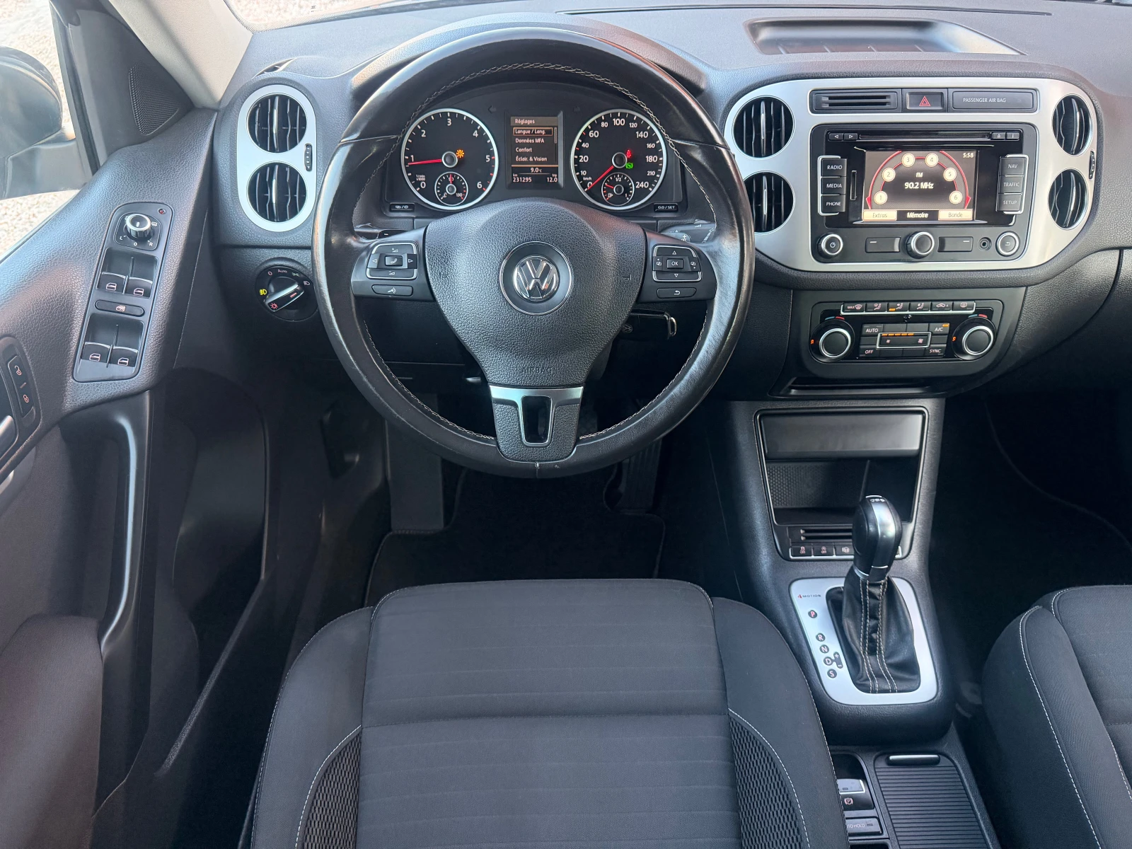 VW Tiguan 2.0TDI* 100%km* AUTOMATIK* FACE* PANORAMA* FULL*  - изображение 3