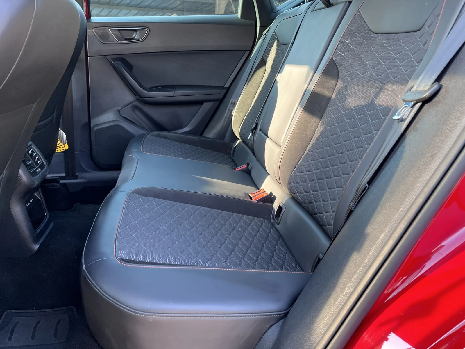 Seat Ateca FR Facelift 2.0 TSI 4Drive, снимка 10 - Автомобили и джипове - 53866469