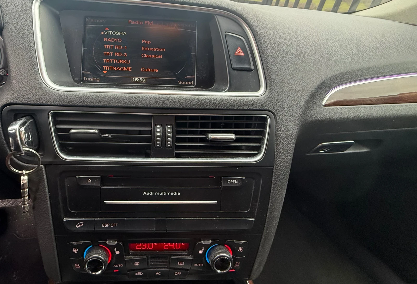 Audi Q5, снимка 8 - Автомобили и джипове - 53890140