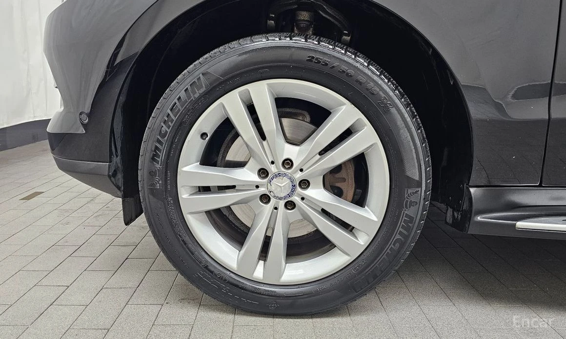 Mercedes-Benz ML 350, снимка 5 - Автомобили и джипове - 54027247