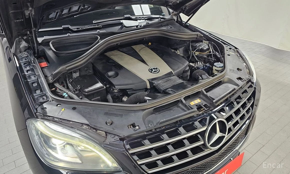 Mercedes-Benz ML 350, снимка 6 - Автомобили и джипове - 54027247