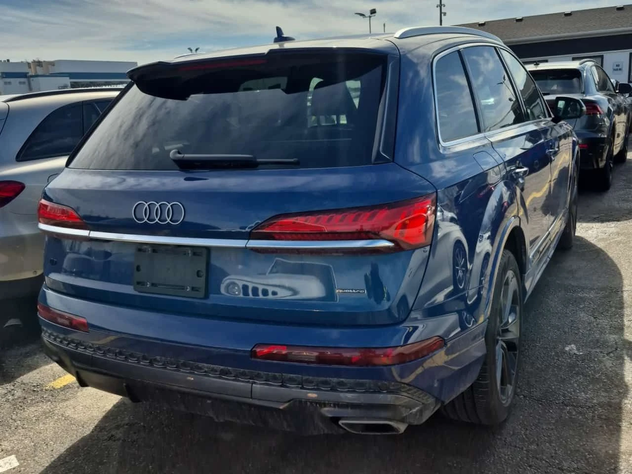 Audi Q7 55TFSI * PROGRESSIV * Един собственик * От VW * , снимка 3 - Автомобили и джипове - 54062786