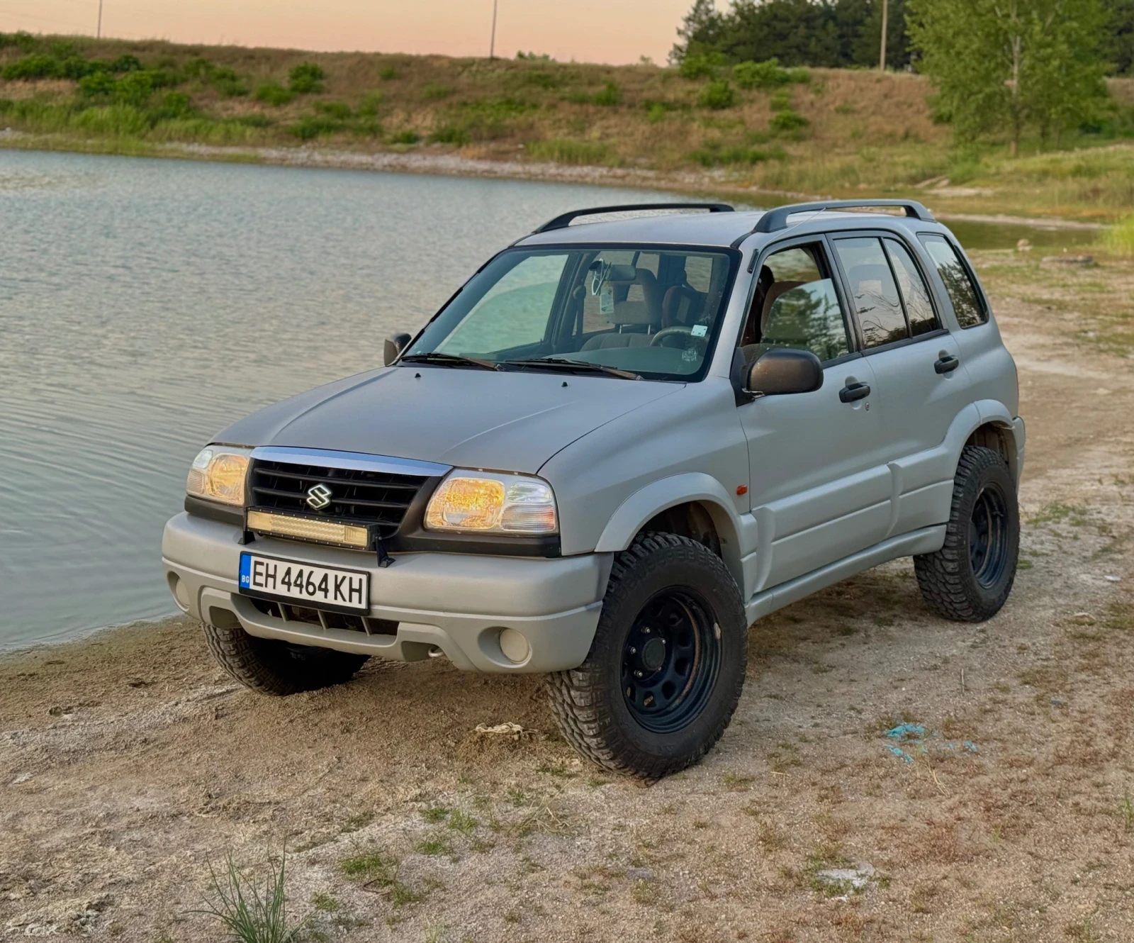 Suzuki Grand vitara 4Х4!БЪРЗИ/БАВНИ!2.5-V6!РЪЧКА!, снимка 9 - Автомобили и джипове - 55451339