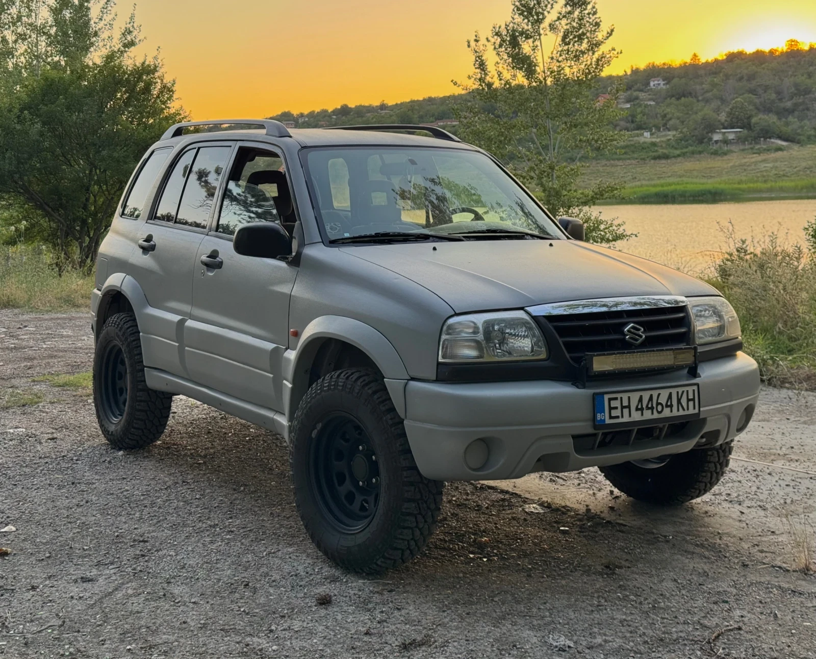 Suzuki Grand vitara 4Х4!БЪРЗИ/БАВНИ!2.5-V6!РЪЧКА!, снимка 3 - Автомобили и джипове - 55451339
