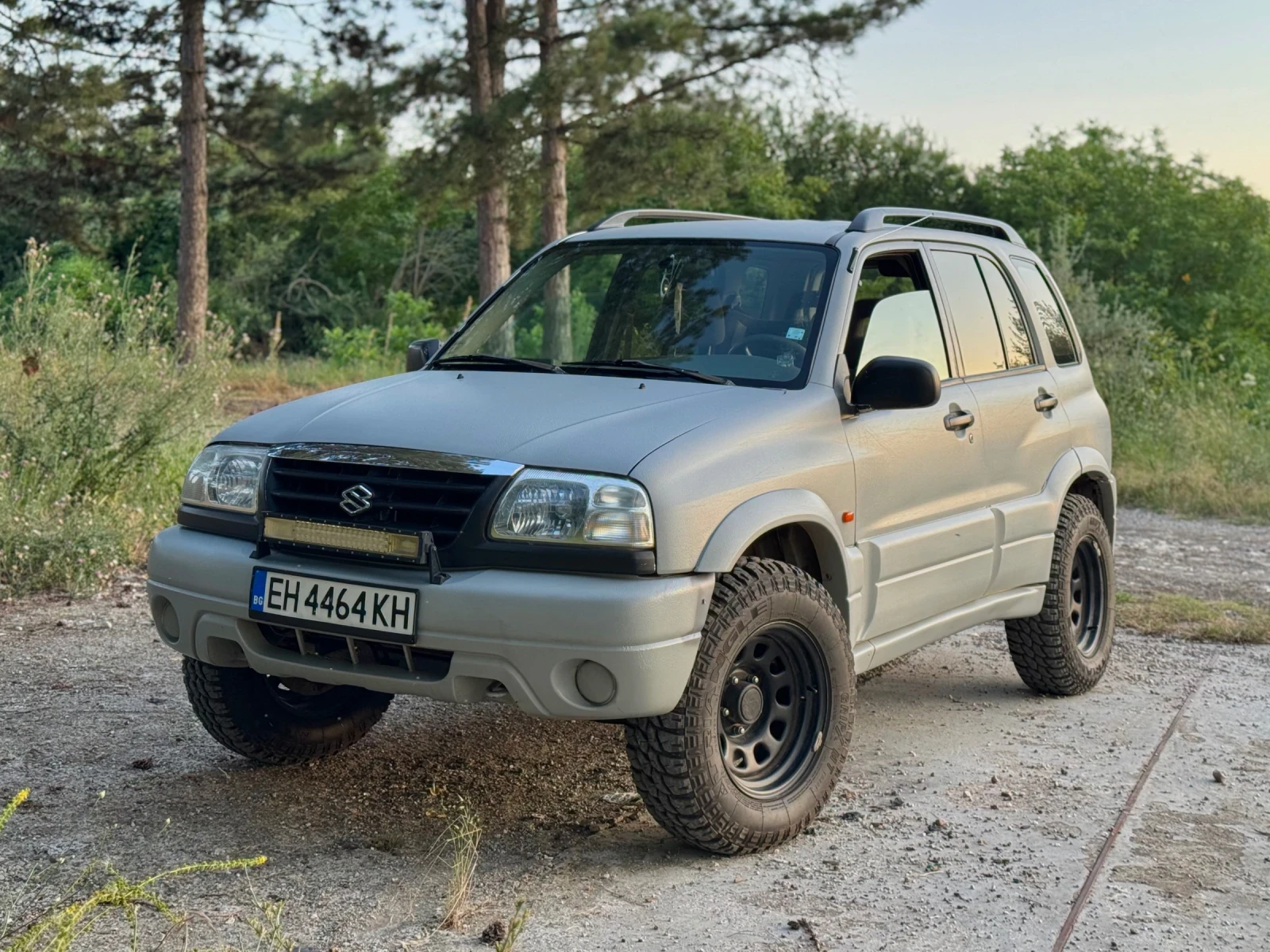 Suzuki Grand vitara 4Х4!БЪРЗИ/БАВНИ!2.5-V6!РЪЧКА!, снимка 7 - Автомобили и джипове - 55451339