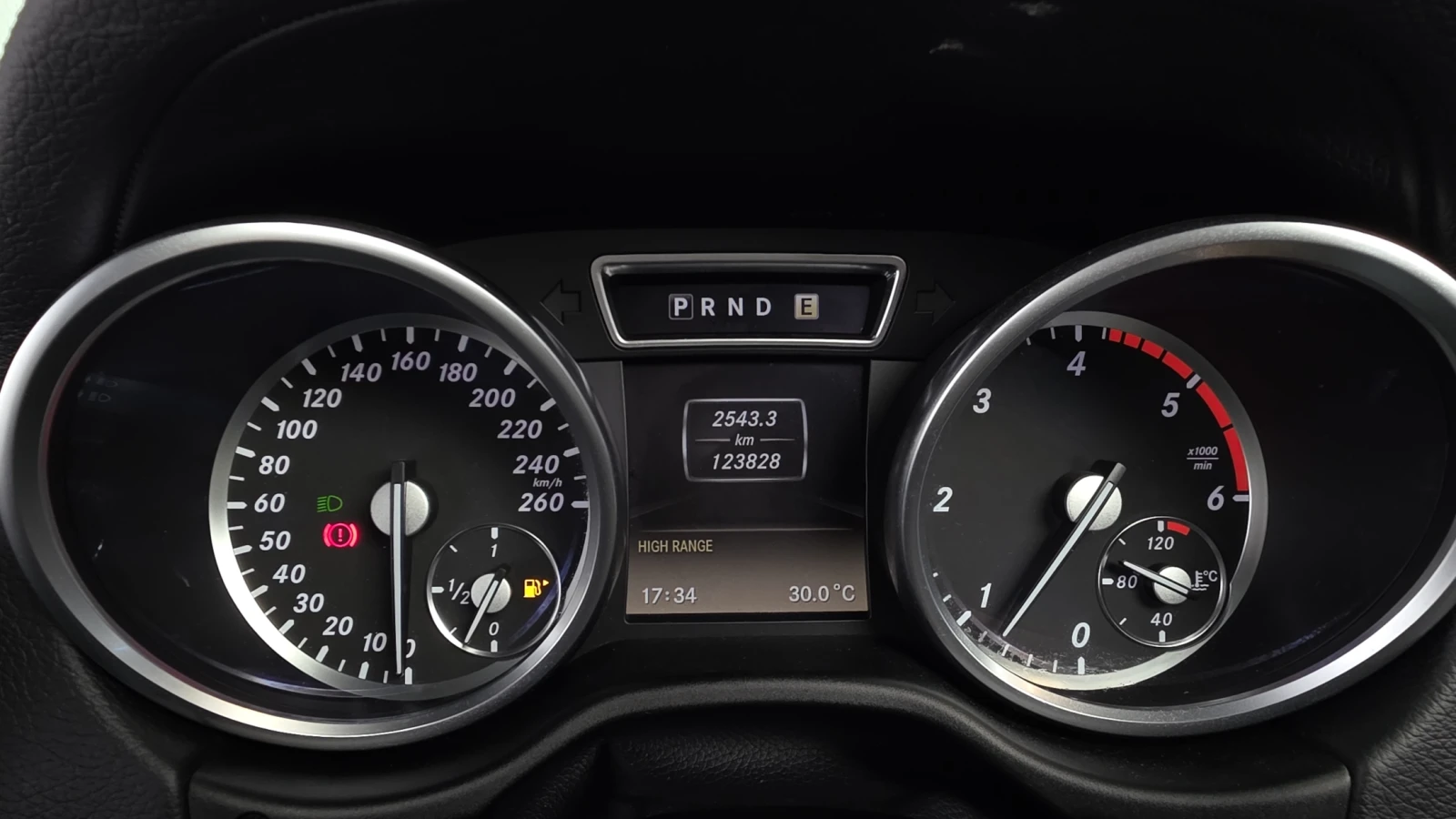 Mercedes-Benz G 350 ЛЮК* ПОДГРЕВ ВОЛАН* КРАЙНА ЦЕНА, снимка 8 - Автомобили и джипове - 55496190