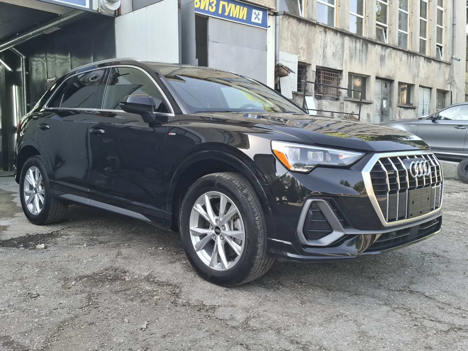 Audi Q3 2.0TFSI, снимка 12 - Автомобили и джипове - 55656052