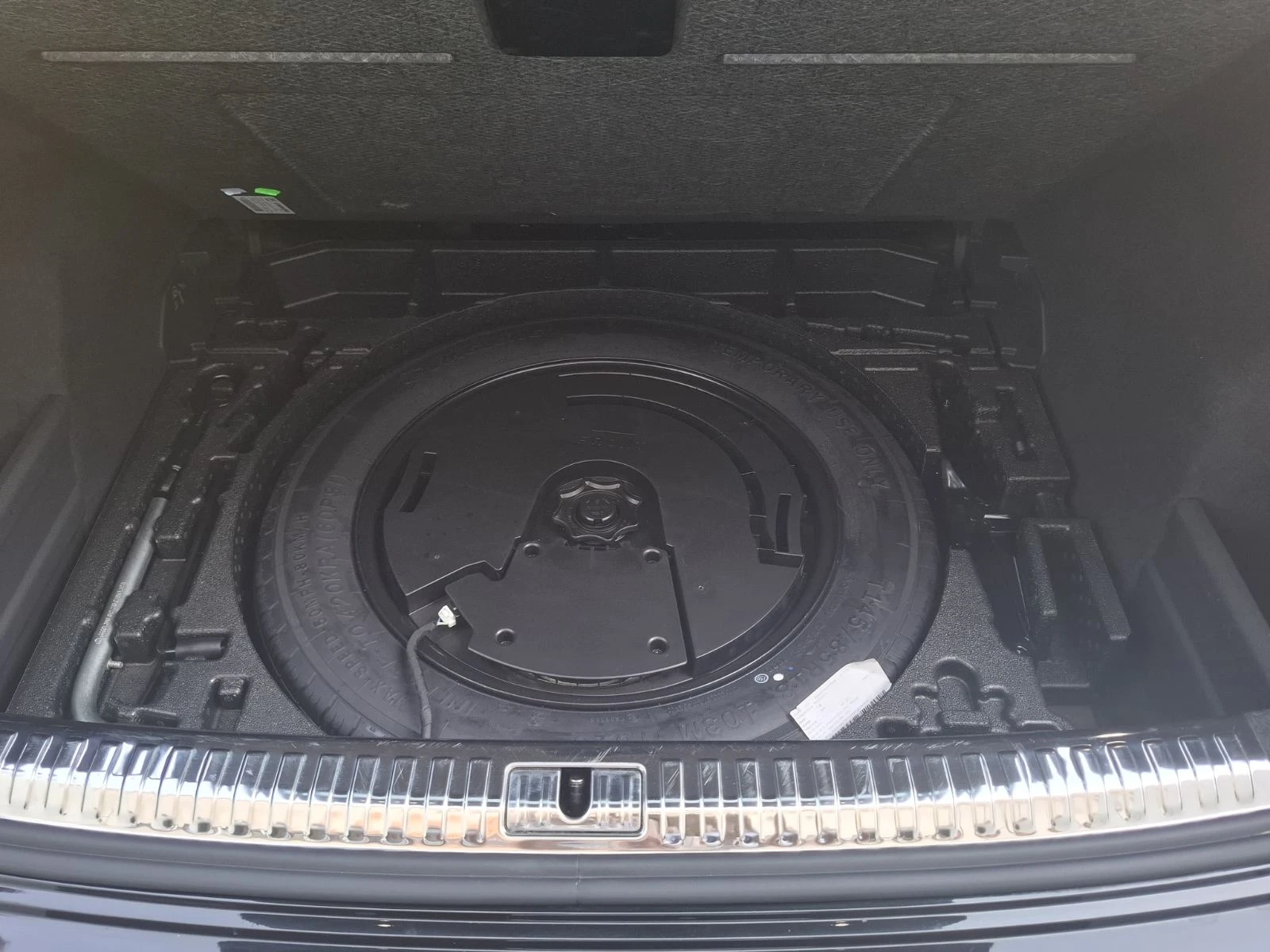 Audi Q3 2.0TFSI, снимка 10 - Автомобили и джипове - 55656052