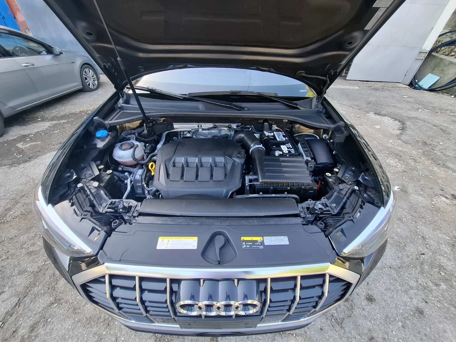 Audi Q3 2.0TFSI, снимка 13 - Автомобили и джипове - 55656052