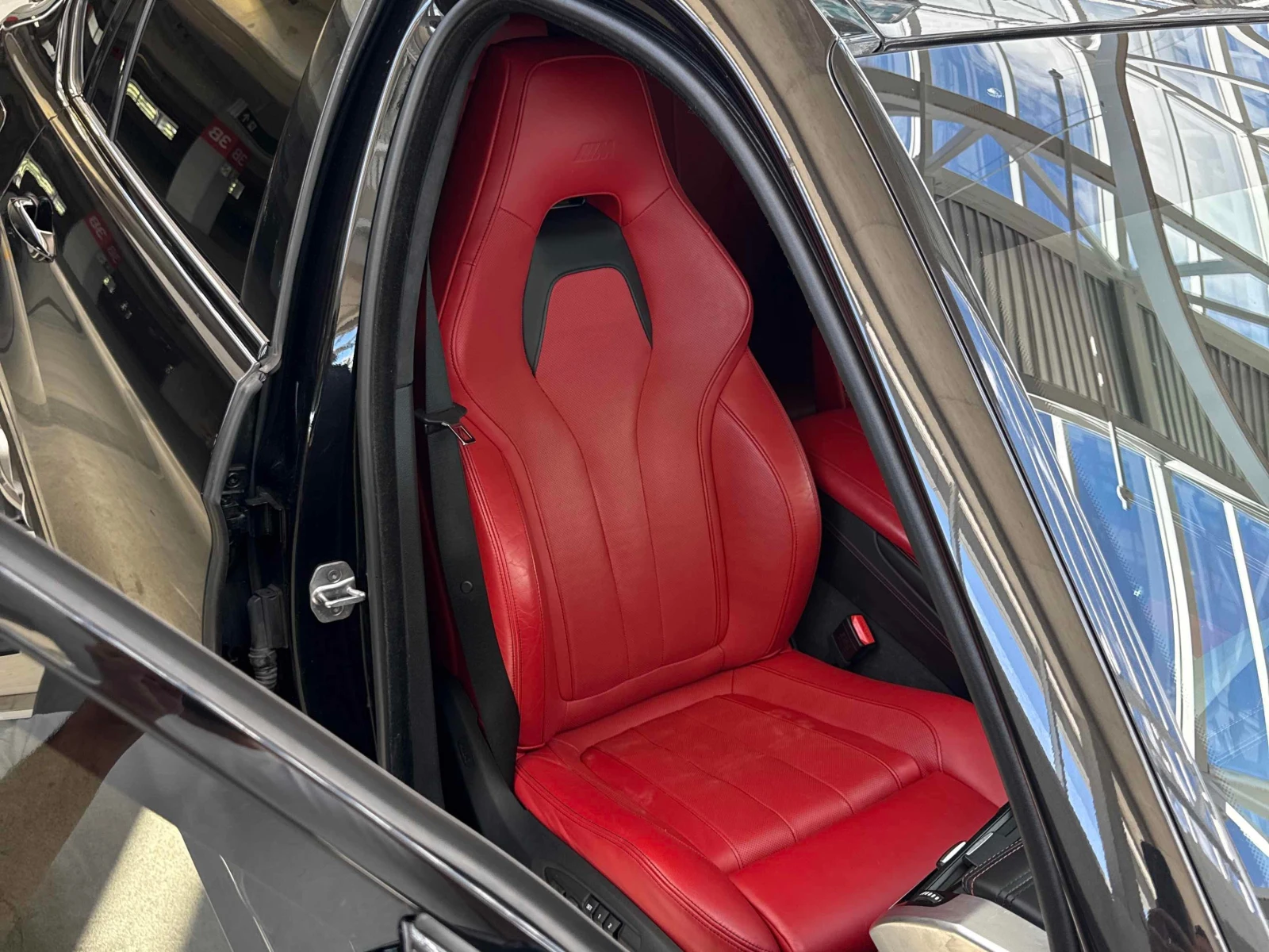 BMW X6 * AWD 4dr* АВТОКРЕДИТ БЕЗ ПЪРВОНАЧАЛНА ВНОСКА* , снимка 14 - Автомобили и джипове - 55969140