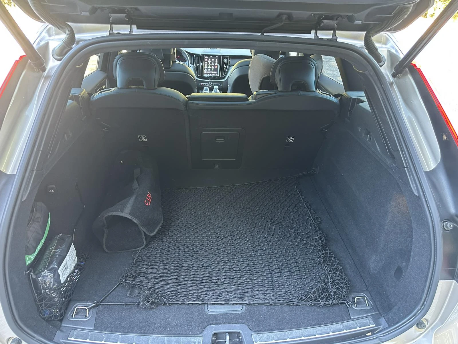 Volvo XC60 Ultimate B5, снимка 9 - Автомобили и джипове - 56521548