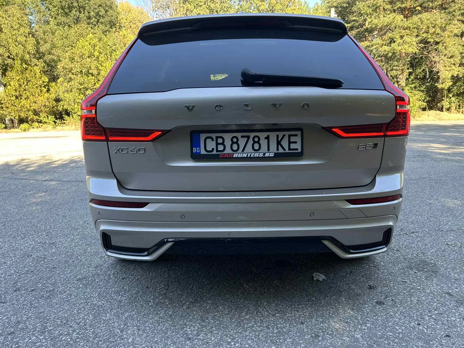 Volvo XC60 Ultimate B5, снимка 8 - Автомобили и джипове - 56521548