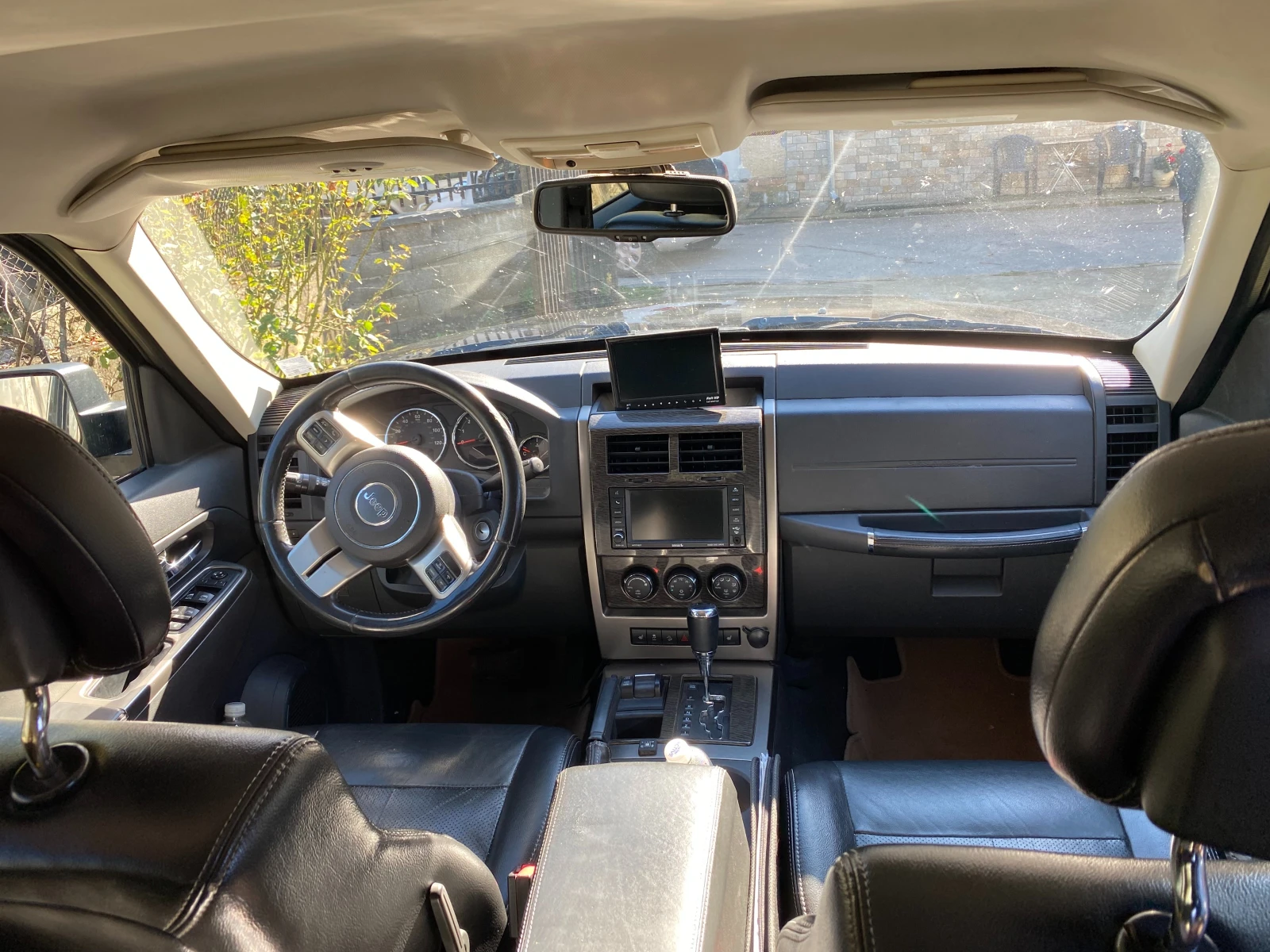 Jeep Cherokee Liberty 4x4 Limited, снимка 6 - Автомобили и джипове - 56698316