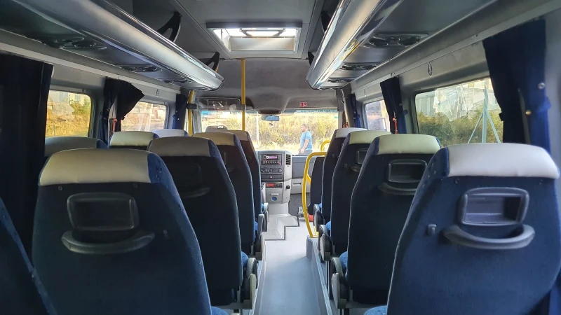 VW Crafter 20 местен 2.5 TDI 163 к.с. Нов Внос , снимка 11 - Бусове и автобуси - 52356869