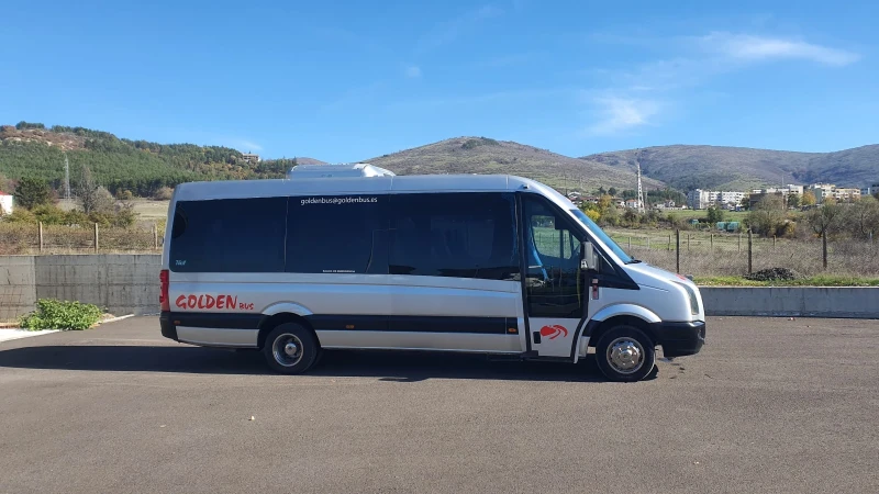 VW Crafter 20 местен 2.5 TDI 163 к.с. Нов Внос , снимка 3 - Бусове и автобуси - 52356869