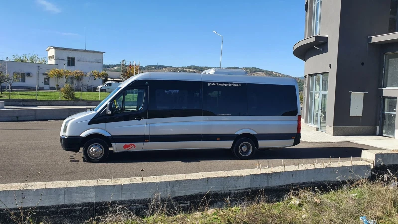 VW Crafter 20 местен 2.5 TDI 163 к.с. Нов Внос , снимка 6 - Бусове и автобуси - 52356869